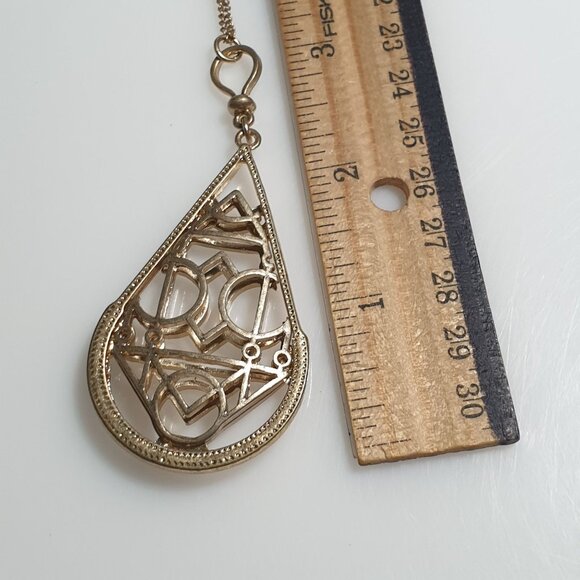 Gold Tone Teardrop Pendant Necklace Filigree Chain Adjustable Lobster Clasp Uniq - Picture 4 of 4